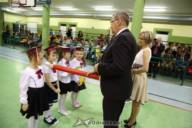 Pasowanie na ucznia w Szkole Podstawowej w Rzekuniu [29.10.2015] - zdjęcie #17 - eOstroleka.pl