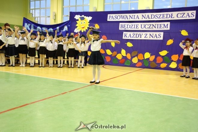 Pasowanie na ucznia w Szkole Podstawowej w Rzekuniu [29.10.2015] - zdjęcie #30 - eOstroleka.pl