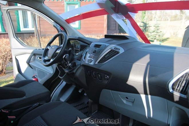 Podopieczni DPS Wrzos mają własny, nowy samochód [30.10.2015] - zdjęcie #18 - eOstroleka.pl