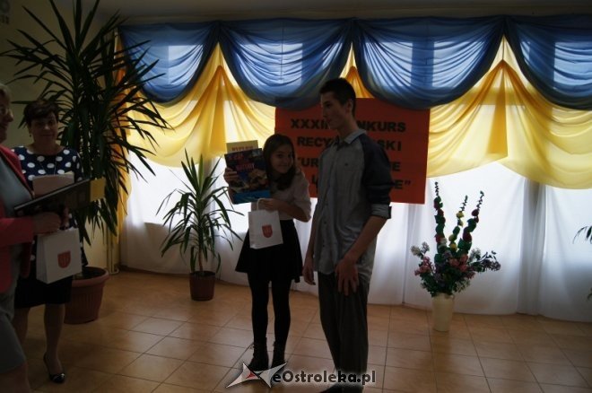 XXXII edycja konkursu recytatorskiego „Kurpie Zielone w Literaturze” [30.10.2015] - zdjęcie #47 - eOstroleka.pl