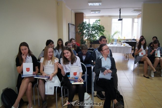 XXXII edycja konkursu recytatorskiego „Kurpie Zielone w Literaturze” [30.10.2015] - zdjęcie #33 - eOstroleka.pl