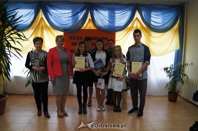 XXXII edycja konkursu recytatorskiego „Kurpie Zielone w Literaturze” [30.10.2015] - zdjęcie #16 - eOstroleka.pl