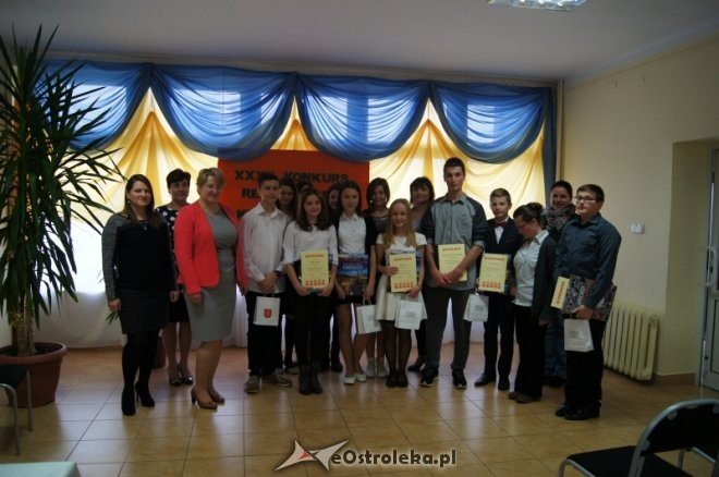 XXXII edycja konkursu recytatorskiego „Kurpie Zielone w Literaturze” [30.10.2015] - zdjęcie #13 - eOstroleka.pl