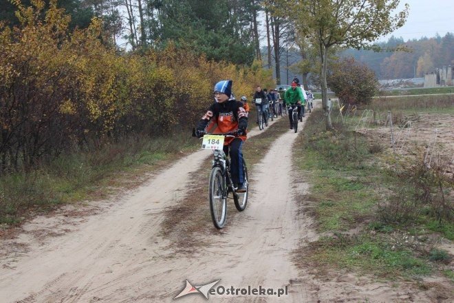 Jesienny Rajd Rowerowy uczniów ostrołęckiej „dziesiątki” [ZDJĘCIA] - zdjęcie #6 - eOstroleka.pl