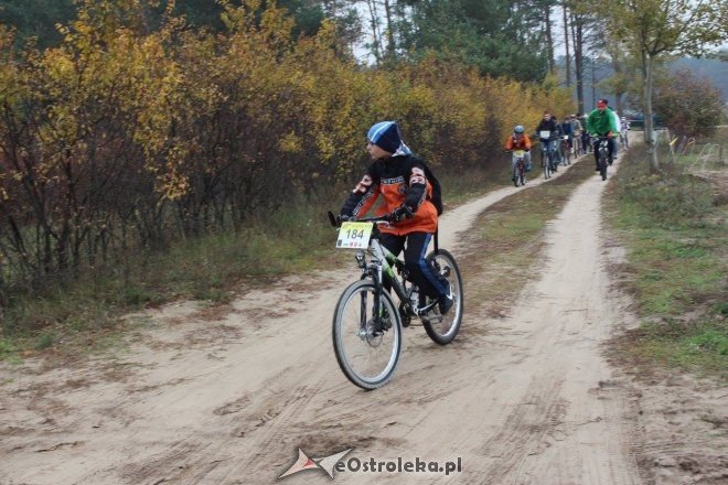 Jesienny Rajd Rowerowy uczniów ostrołęckiej „dziesiątki” [ZDJĘCIA] - zdjęcie #10 - eOstroleka.pl
