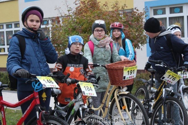 Jesienny Rajd Rowerowy uczniów ostrołęckiej „dziesiątki” [ZDJĘCIA] - zdjęcie #23 - eOstroleka.pl