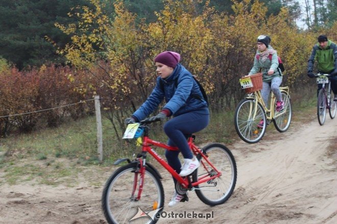 Jesienny Rajd Rowerowy uczniów ostrołęckiej „dziesiątki” [ZDJĘCIA] - zdjęcie #41 - eOstroleka.pl