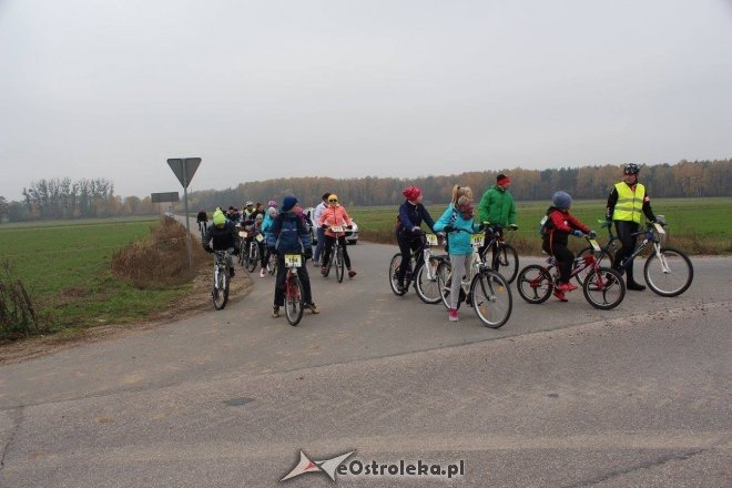Jesienny Rajd Rowerowy uczniów ostrołęckiej „dziesiątki” [ZDJĘCIA] - zdjęcie #61 - eOstroleka.pl