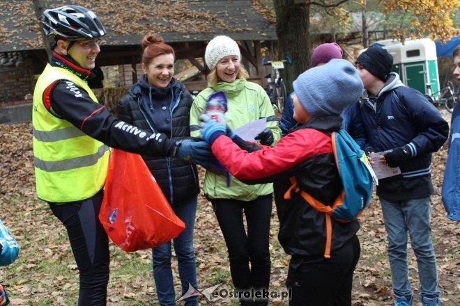 Jesienny Rajd Rowerowy uczniów ostrołęckiej „dziesiątki” [ZDJĘCIA] - zdjęcie #7 - eOstroleka.pl