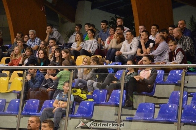 Energa Omis Ostrołęka - Hutnik Kraków [31.10.2015] - zdjęcie #69 - eOstroleka.pl