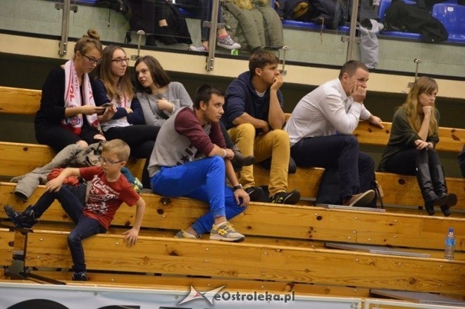 Energa Omis Ostrołęka - Hutnik Kraków [31.10.2015] - zdjęcie #38 - eOstroleka.pl