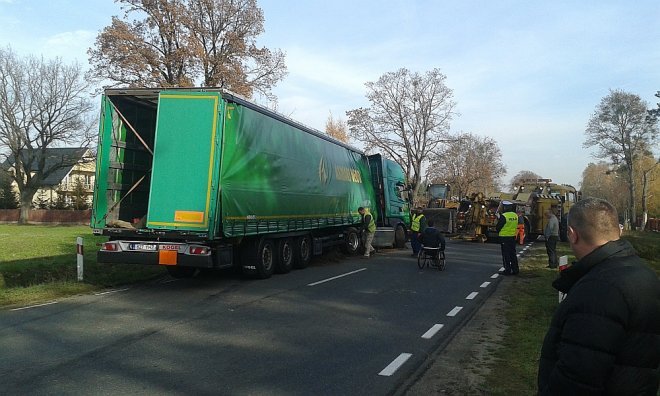 Wypadek w Rydzewie [01.11.2015] - zdjęcie #8 - eOstroleka.pl