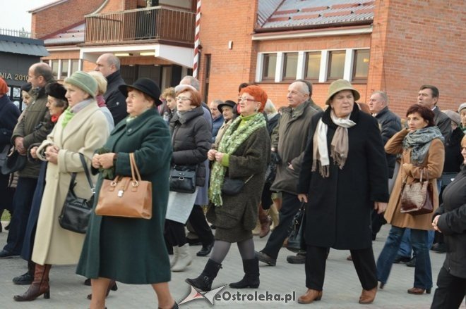 Uroczystość Wszystkich Świętych na cmentarzu komunalnym [01.11.2015] - zdjęcie #20 - eOstroleka.pl