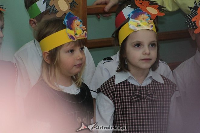 Pasowanie na „starszaka” w Szkole Podstawowej nr 5 w Ostrołęce [03.11.2015] - zdjęcie #80 - eOstroleka.pl