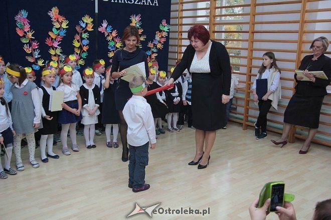 Pasowanie na „starszaka” w Szkole Podstawowej nr 5 w Ostrołęce [03.11.2015] - zdjęcie #46 - eOstroleka.pl