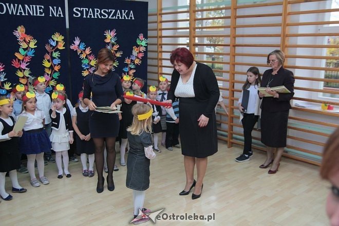 Pasowanie na „starszaka” w Szkole Podstawowej nr 5 w Ostrołęce [03.11.2015] - zdjęcie #40 - eOstroleka.pl
