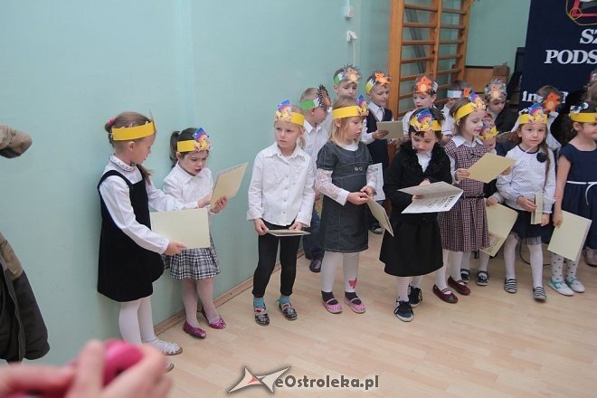 Pasowanie na „starszaka” w Szkole Podstawowej nr 5 w Ostrołęce [03.11.2015] - zdjęcie #13 - eOstroleka.pl