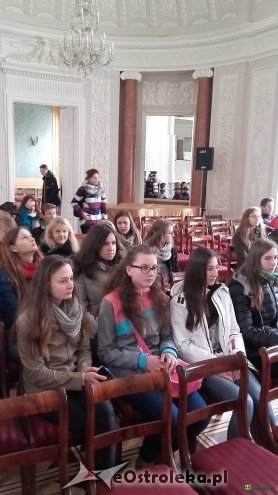 „A to Polska właśnie...” - kadzidlańska młodzież z wizytą w Muzeum Katyńskim [03.11.2015] - zdjęcie #13 - eOstroleka.pl