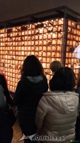 „A to Polska właśnie...” - kadzidlańska młodzież z wizytą w Muzeum Katyńskim [03.11.2015] - zdjęcie #5 - eOstroleka.pl