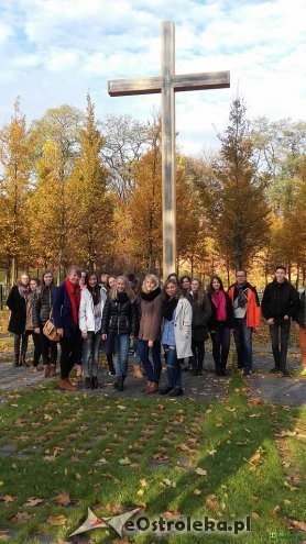„A to Polska właśnie...” - kadzidlańska młodzież z wizytą w Muzeum Katyńskim [03.11.2015] - zdjęcie #1 - eOstroleka.pl