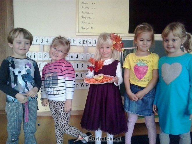 Konkurs plastyczny „W jesiennym ogrodzie” w Krainie Misiów [05.11.2015] - zdjęcie #24 - eOstroleka.pl