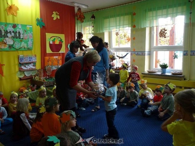 Konkurs plastyczny „W jesiennym ogrodzie” w Krainie Misiów [05.11.2015] - zdjęcie #3 - eOstroleka.pl