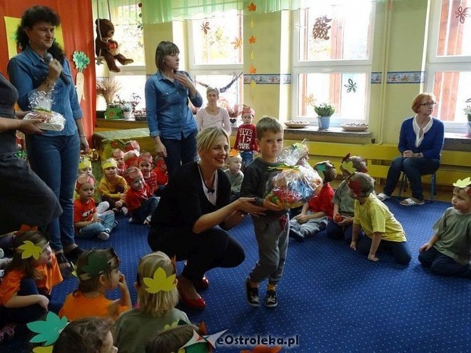 Konkurs plastyczny „W jesiennym ogrodzie” w Krainie Misiów [05.11.2015] - zdjęcie #1 - eOstroleka.pl