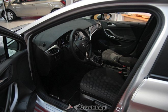 Zobacz najnowszego opla astrę podczas dni otwartych w Oscar Ostrołęka [06.11.2015] - zdjęcie #29 - eOstroleka.pl