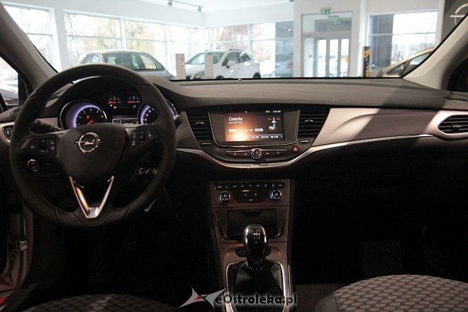 Zobacz najnowszego opla astrę podczas dni otwartych w Oscar Ostrołęka [06.11.2015] - zdjęcie #13 - eOstroleka.pl