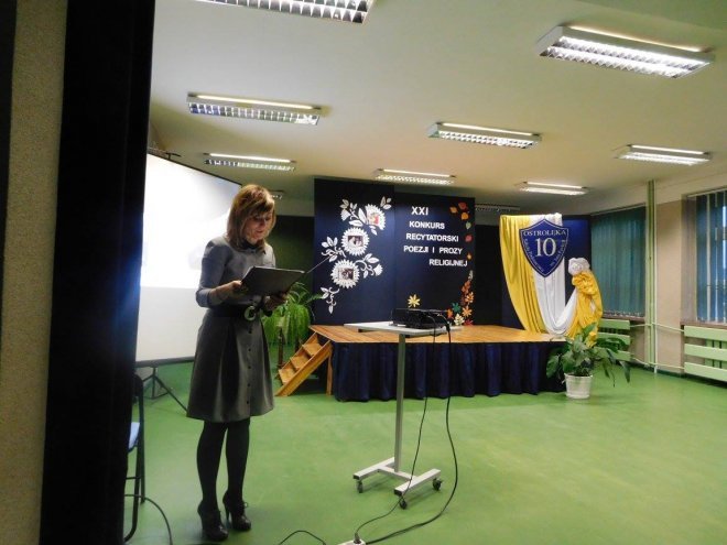 XXI  Międzyszkolny Konkurs Recytatorski Poezji i Prozy Religijnej w ostrołęckiej „dziesiątce” [07.11.2015] - zdjęcie #16 - eOstroleka.pl