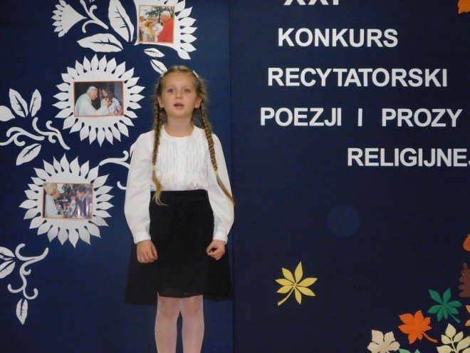 XXI  Międzyszkolny Konkurs Recytatorski Poezji i Prozy Religijnej w ostrołęckiej „dziesiątce” [07.11.2015] - zdjęcie #10 - eOstroleka.pl