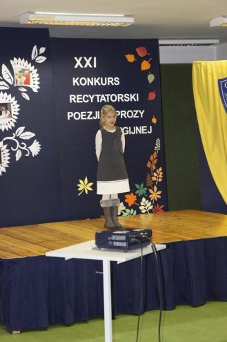 XXI  Międzyszkolny Konkurs Recytatorski Poezji i Prozy Religijnej w ostrołęckiej „dziesiątce” [07.11.2015] - zdjęcie #5 - eOstroleka.pl
