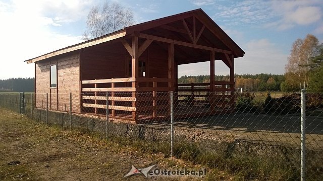 Mieszkańcy z gminy Olszewo-Borki mogą już korzystać z nowych drewnianych altan [07.11.2015] - zdjęcie #6 - eOstroleka.pl
