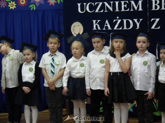 Ostrołęka: Pasowanie na ucznia w Szkole Podstawowej nr 5 [07.11.2015] - zdjęcie #2 - eOstroleka.pl