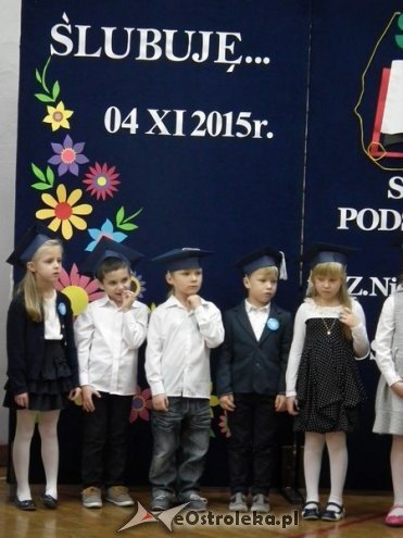 Ostrołęka: Pasowanie na ucznia w Szkole Podstawowej nr 5 [07.11.2015] - zdjęcie #10 - eOstroleka.pl