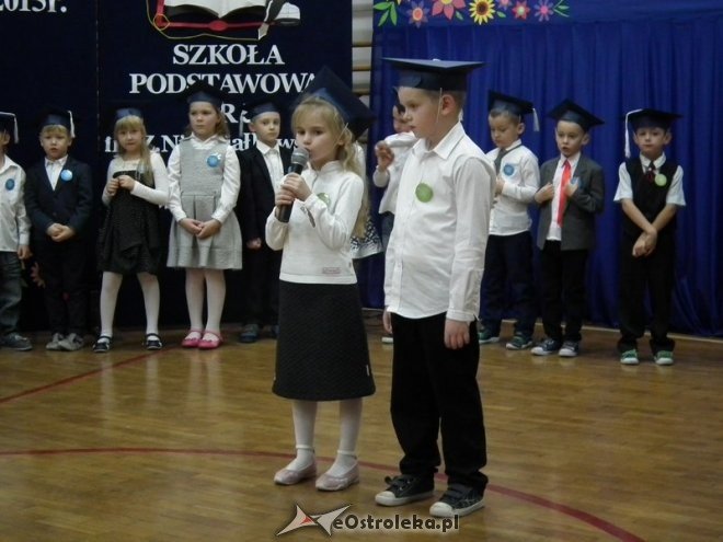 Ostrołęka: Pasowanie na ucznia w Szkole Podstawowej nr 5 [07.11.2015] - zdjęcie #18 - eOstroleka.pl