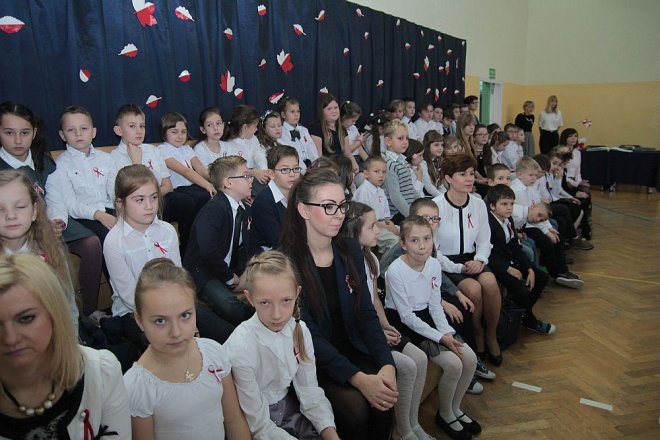 Ostrołęcka „szóstka” obchodziła święto swojego patrona [10.11.2015] - zdjęcie #39 - eOstroleka.pl