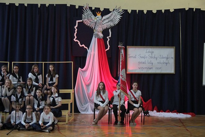 Ostrołęcka „szóstka” obchodziła święto swojego patrona [10.11.2015] - zdjęcie #31 - eOstroleka.pl