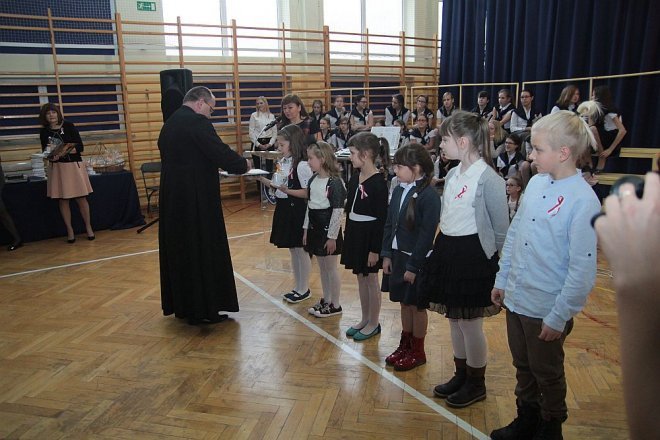 Ostrołęcka „szóstka” obchodziła święto swojego patrona [10.11.2015] - zdjęcie #21 - eOstroleka.pl