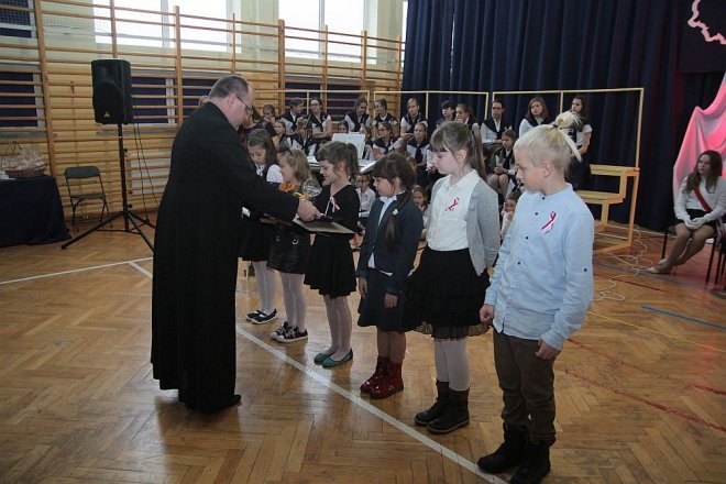 Ostrołęcka „szóstka” obchodziła święto swojego patrona [10.11.2015] - zdjęcie #18 - eOstroleka.pl