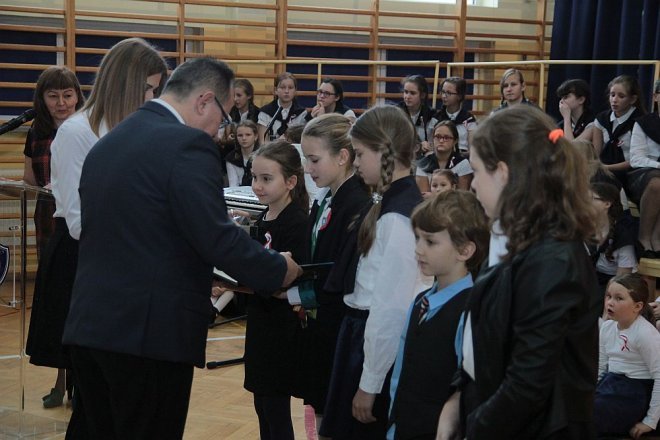 Ostrołęcka „szóstka” obchodziła święto swojego patrona [10.11.2015] - zdjęcie #12 - eOstroleka.pl