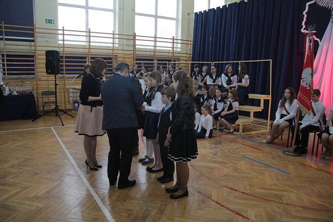 Ostrołęcka „szóstka” obchodziła święto swojego patrona [10.11.2015] - zdjęcie #10 - eOstroleka.pl