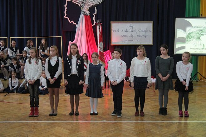 Ostrołęcka „szóstka” obchodziła święto swojego patrona [10.11.2015] - zdjęcie #8 - eOstroleka.pl