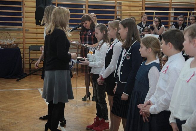 Ostrołęcka „szóstka” obchodziła święto swojego patrona [10.11.2015] - zdjęcie #6 - eOstroleka.pl