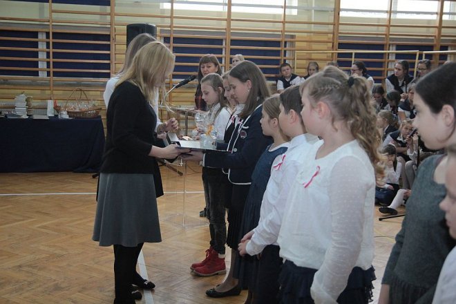 Ostrołęcka „szóstka” obchodziła święto swojego patrona [10.11.2015] - zdjęcie #3 - eOstroleka.pl