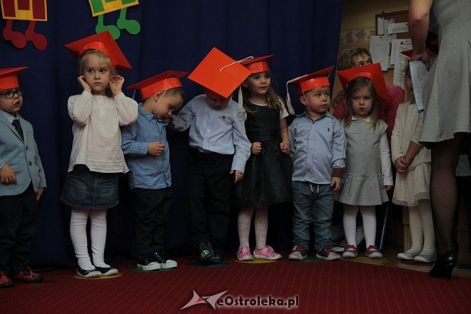 Pasowanie na „przedszkolaka” w Krainie Misiów [10.11.2015] - zdjęcie #17 - eOstroleka.pl