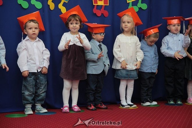 Pasowanie na „przedszkolaka” w Krainie Misiów [10.11.2015] - zdjęcie #19 - eOstroleka.pl