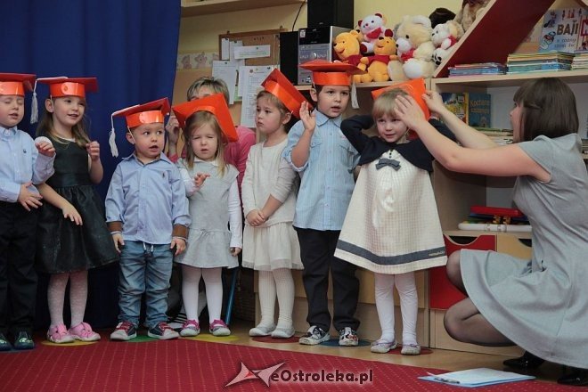 Pasowanie na „przedszkolaka” w Krainie Misiów [10.11.2015] - zdjęcie #22 - eOstroleka.pl