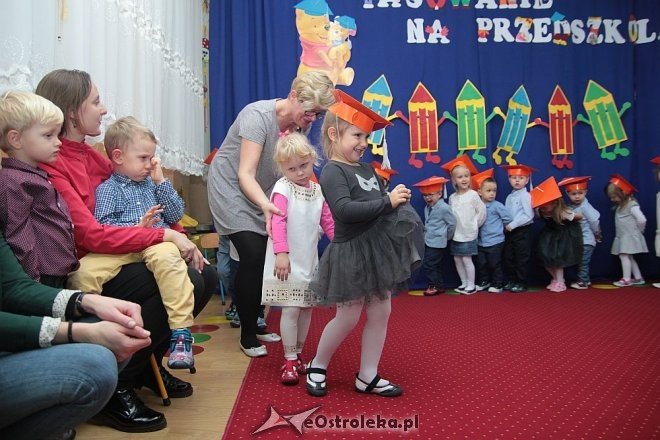Pasowanie na „przedszkolaka” w Krainie Misiów [10.11.2015] - zdjęcie #28 - eOstroleka.pl