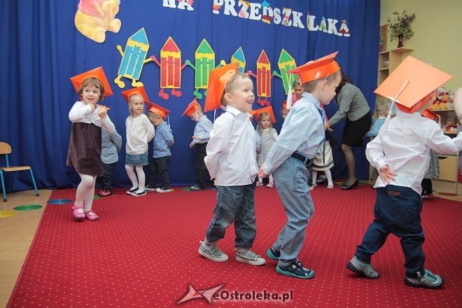 Pasowanie na „przedszkolaka” w Krainie Misiów [10.11.2015] - zdjęcie #30 - eOstroleka.pl